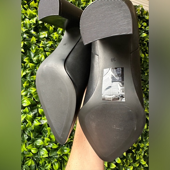 H&M Knee High Leather Boots NWT - Picture 7 of 11